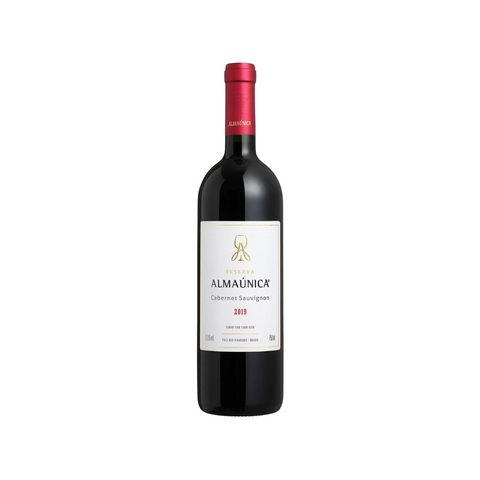 Garrafa do vinho tinto Almaúnica Reserva Cabernet Sauvignon, com coloração intensa e aromas complexos, ideal para pratos robustos.