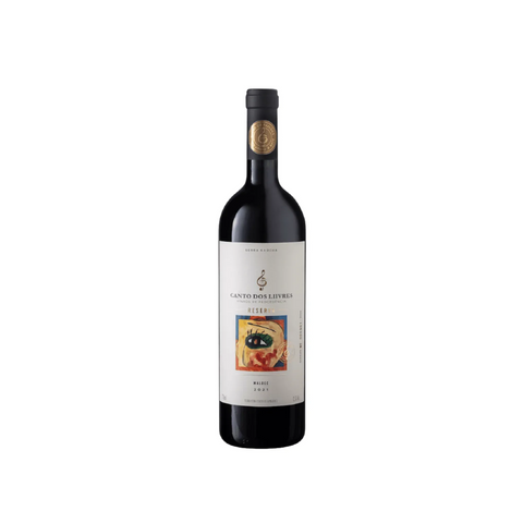 Garrafa do Canto dos Liivres Malbec, com coloração rubi profunda e rótulo sofisticado, ideal para jantares especiais.