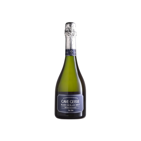 Garrafa do espumante Cave Geisse Blanc de Blanc Brut, com coloração clara e bolhas finas, ideal para momentos de celebração e elegância.