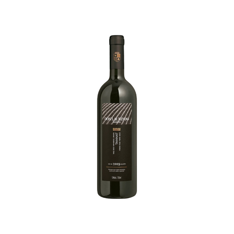 Garrafa do vinho tinto Don Laurindo Reserva Tannat, com coloração escura e aromas intensos, ideal para pratos robustos.