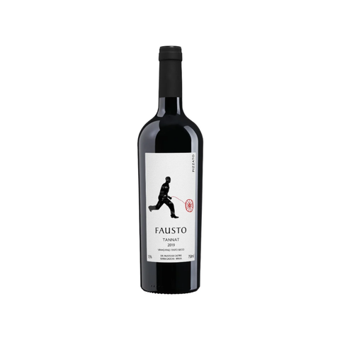 Garrafa do Pizzato Fausto Tannat, com coloração rubi escura e rótulo sofisticado, perfeita para jantares requintados.