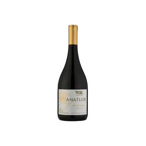 Garrafa do Quinta do Lobo Alvarinho Ana Flor, destacando sua coloração palha e rótulo elegante, perfeita para refeições leves.