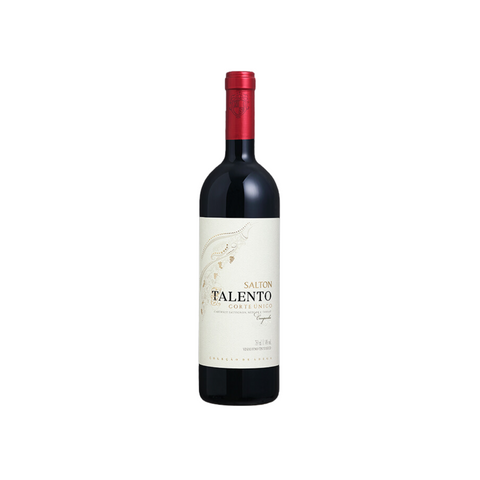 Garrafa do vinho tinto Talento Corte Único da Salton, com coloração profunda e aromas intrigantes, ideal para ocasiões especiais.