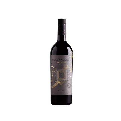 Garrafa do vinho tinto Casa Valduga Terroir Merlot, com coloração rubi e aromas frutados, ideal para refeições leves.
