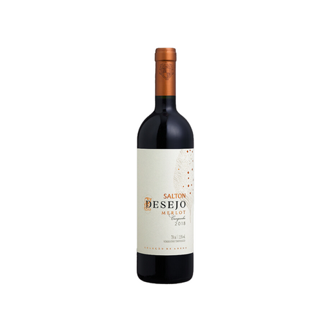 Garrafa do vinho tinto Salton Desejo Merlot, com coloração rubi clara e aromas frutados, ideal para momentos descontraídos.