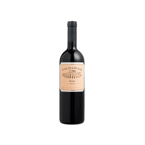 Garrafa do vinho tinto Valmarino Merlot, com coloração rubi e aromas de frutas vermelhas, ideal para refeições leves.